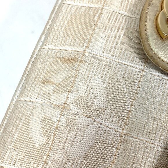 CHANEL Beige Shoulder Bag - Picture 12 of 16